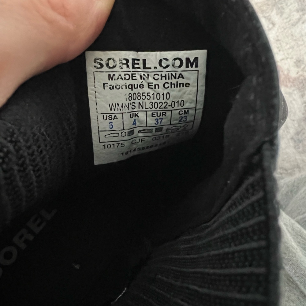 Like New Sorel Black Ankle Wedge Booties - Picture 6 of 6